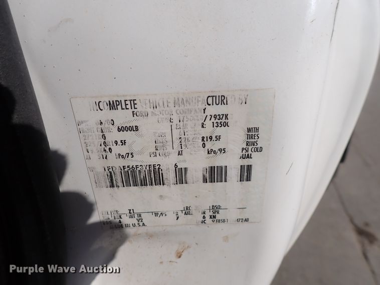 image for item DK4653 2000 Ford F550 Super Duty  flatbed truck