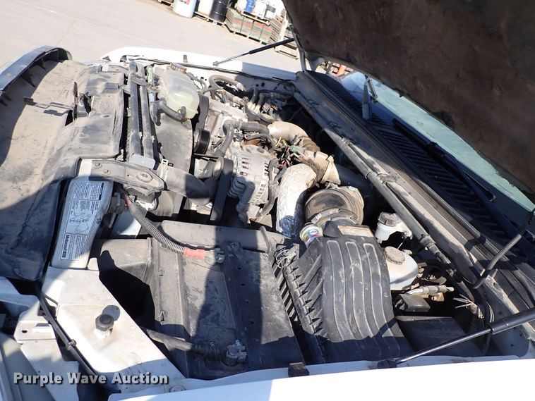 image for item DK4653 2000 Ford F550 Super Duty  flatbed truck