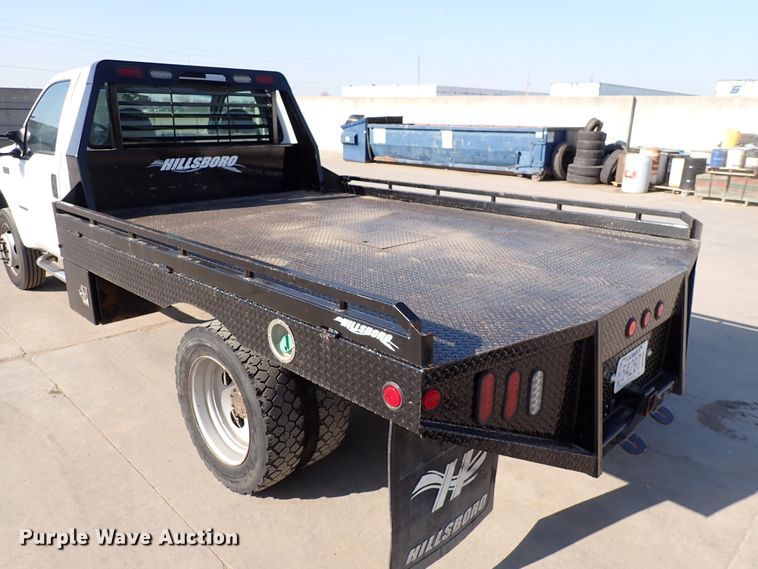 image for item DK4653 2000 Ford F550 Super Duty  flatbed truck