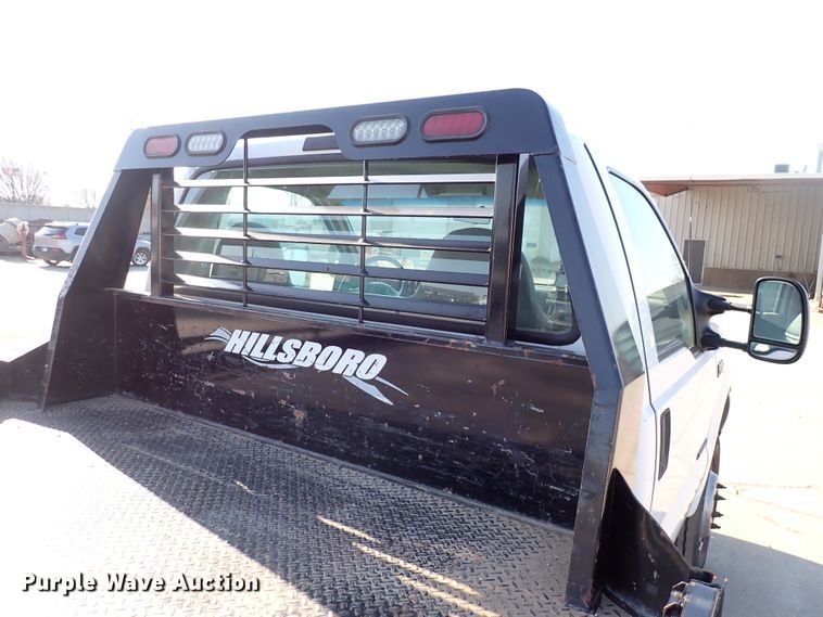 image for item DK4653 2000 Ford F550 Super Duty  flatbed truck