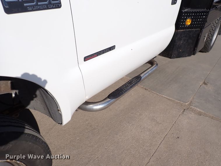 image for item DK4653 2000 Ford F550 Super Duty  flatbed truck