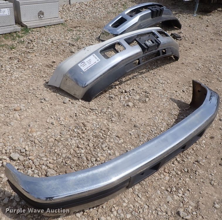 image for item DK4705 (3) Ford F350 front bumpers