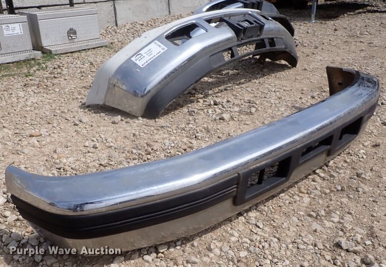 image for item DK4705 (3) Ford F350 front bumpers