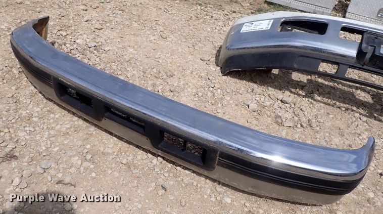 image for item DK4705 (3) Ford F350 front bumpers