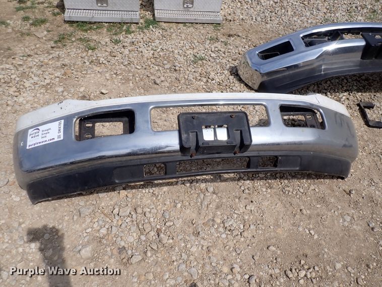 image for item DK4705 (3) Ford F350 front bumpers