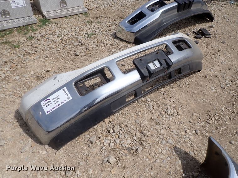 image for item DK4705 (3) Ford F350 front bumpers