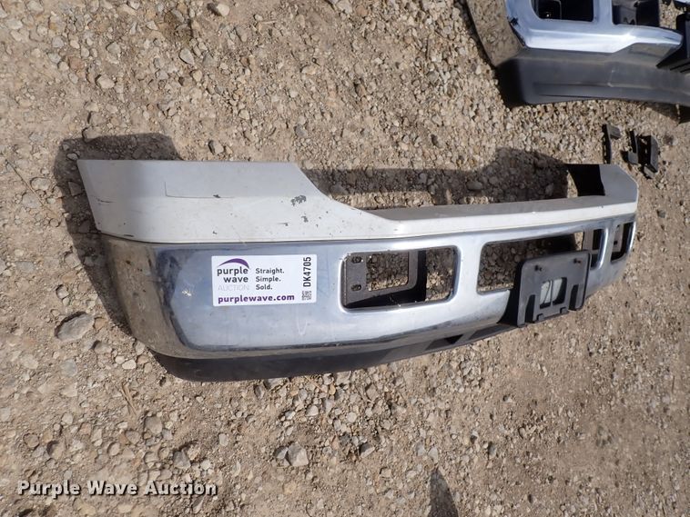 image for item DK4705 (3) Ford F350 front bumpers