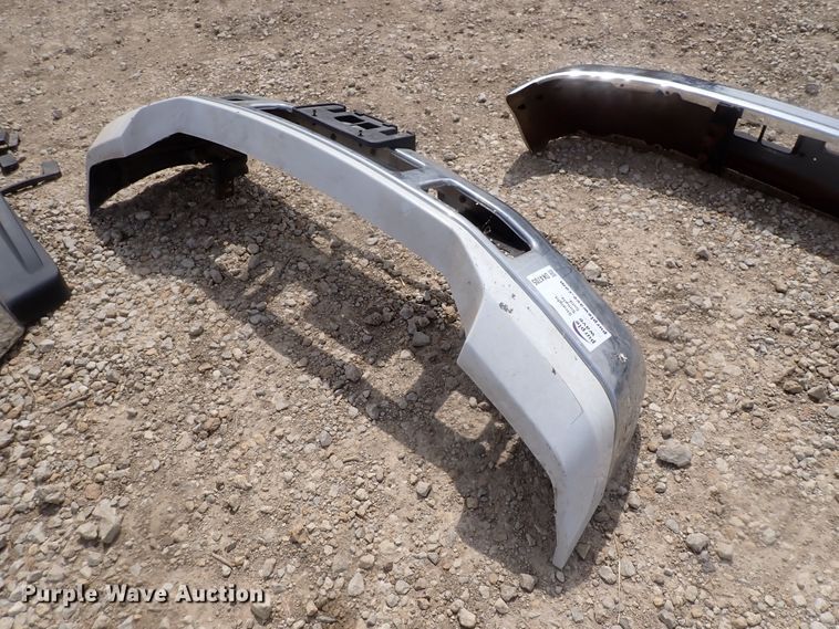 image for item DK4705 (3) Ford F350 front bumpers
