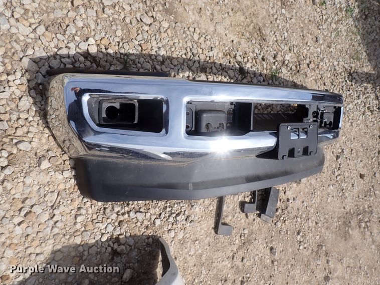 image for item DK4705 (3) Ford F350 front bumpers