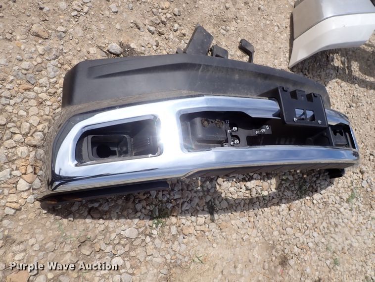 image for item DK4705 (3) Ford F350 front bumpers