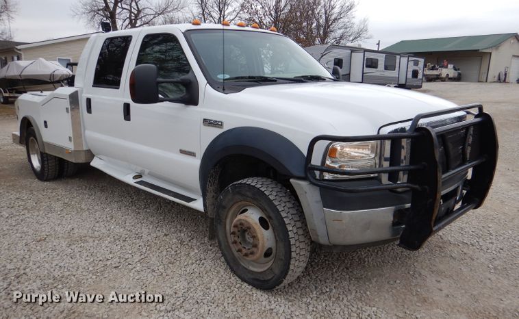 image for item DL2192 2007 Ford F550 Super Duty XLT  flatbed truck
