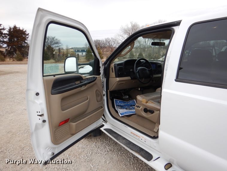 image for item DL2192 2007 Ford F550 Super Duty XLT  flatbed truck