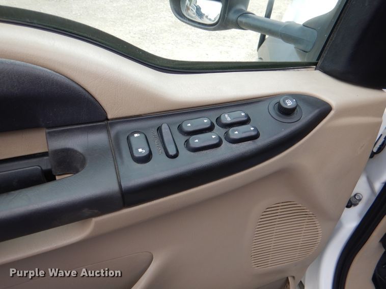 image for item DL2192 2007 Ford F550 Super Duty XLT  flatbed truck