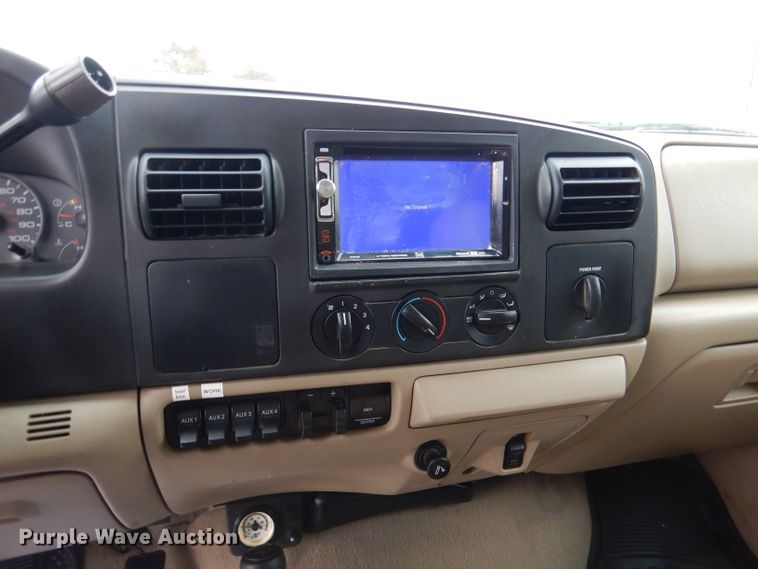 image for item DL2192 2007 Ford F550 Super Duty XLT  flatbed truck