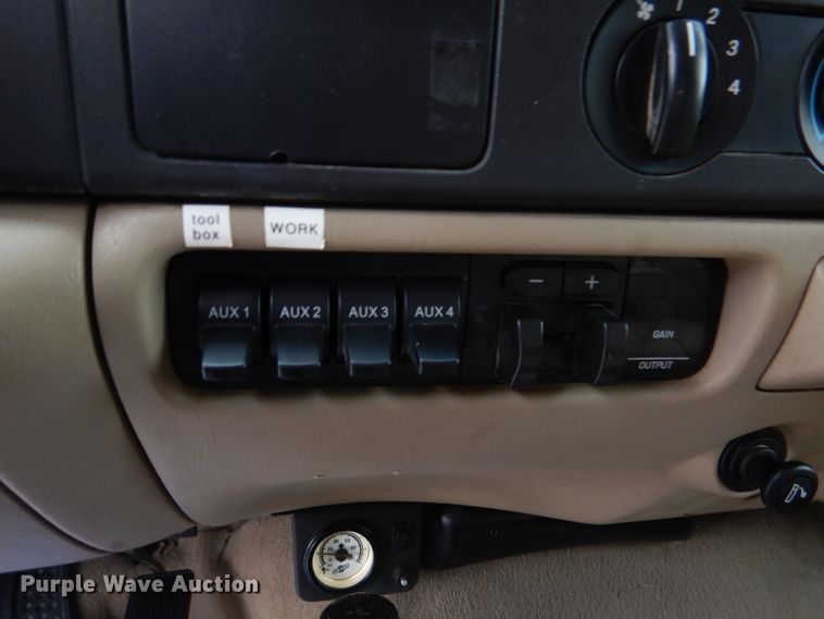 image for item DL2192 2007 Ford F550 Super Duty XLT  flatbed truck