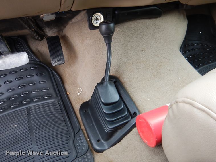 image for item DL2192 2007 Ford F550 Super Duty XLT  flatbed truck