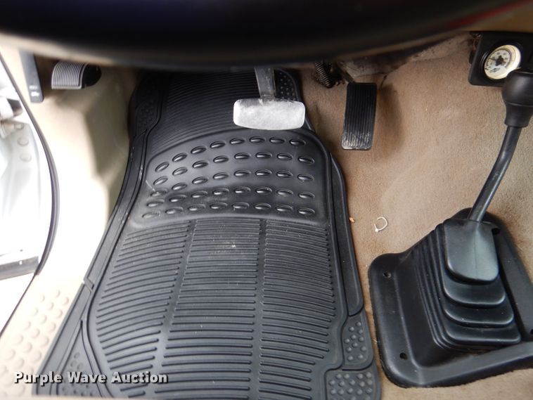 image for item DL2192 2007 Ford F550 Super Duty XLT  flatbed truck