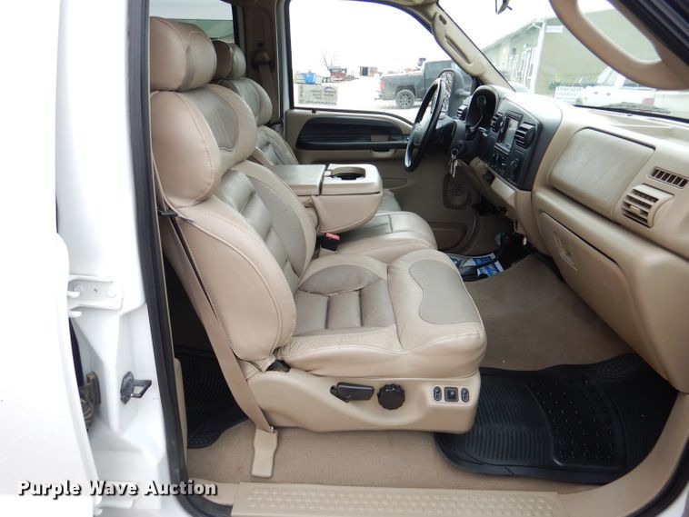 image for item DL2192 2007 Ford F550 Super Duty XLT  flatbed truck