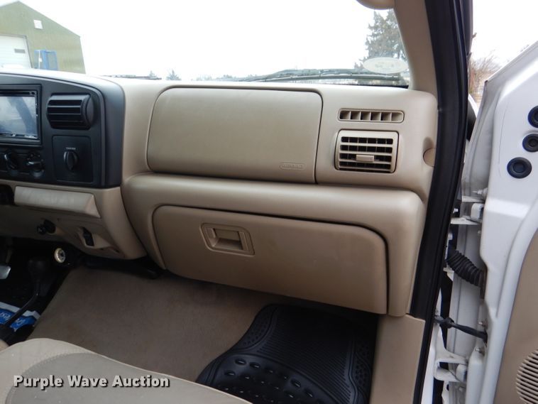 image for item DL2192 2007 Ford F550 Super Duty XLT  flatbed truck