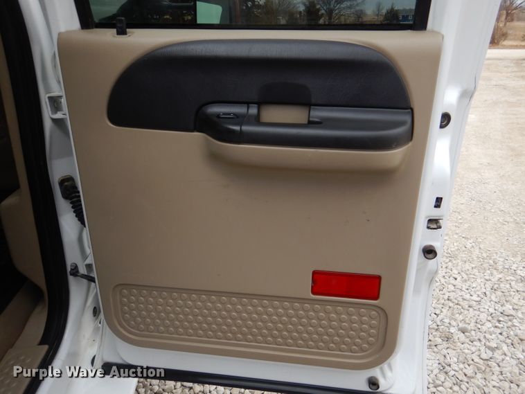 image for item DL2192 2007 Ford F550 Super Duty XLT  flatbed truck