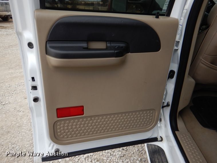 image for item DL2192 2007 Ford F550 Super Duty XLT  flatbed truck