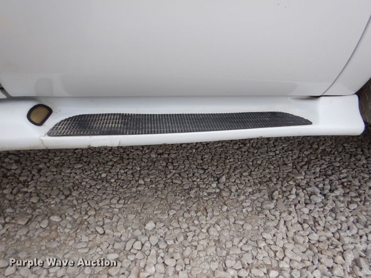 image for item DL2192 2007 Ford F550 Super Duty XLT  flatbed truck