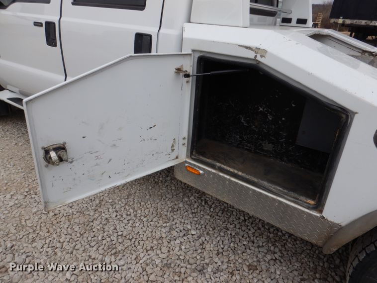 image for item DL2192 2007 Ford F550 Super Duty XLT  flatbed truck