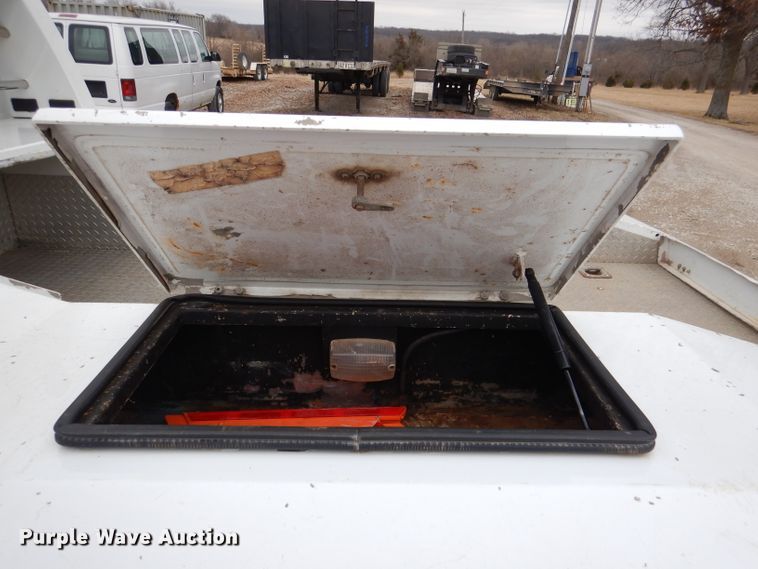 image for item DL2192 2007 Ford F550 Super Duty XLT  flatbed truck