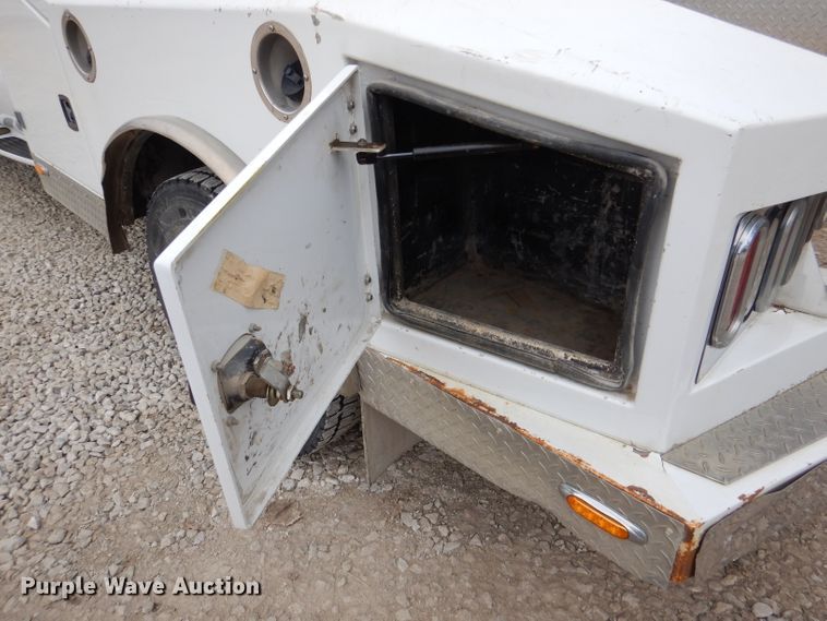 image for item DL2192 2007 Ford F550 Super Duty XLT  flatbed truck