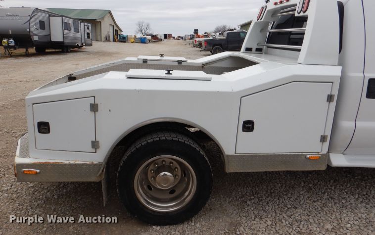 image for item DL2192 2007 Ford F550 Super Duty XLT  flatbed truck