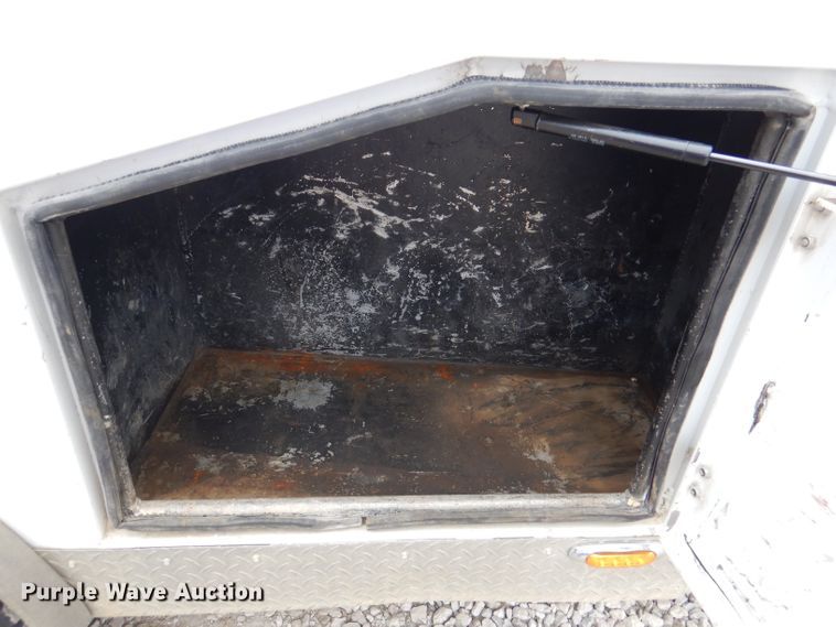 image for item DL2192 2007 Ford F550 Super Duty XLT  flatbed truck