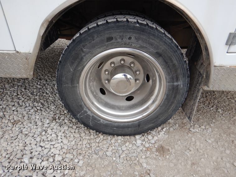 image for item DL2192 2007 Ford F550 Super Duty XLT  flatbed truck