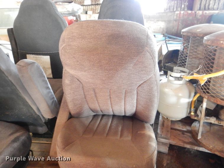 image for item DL2773 (8) air ride seats