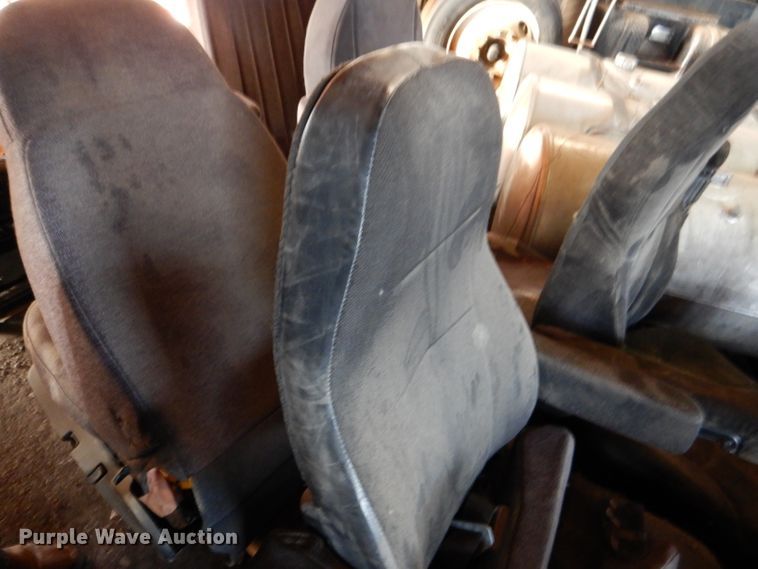 image for item DL2773 (8) air ride seats