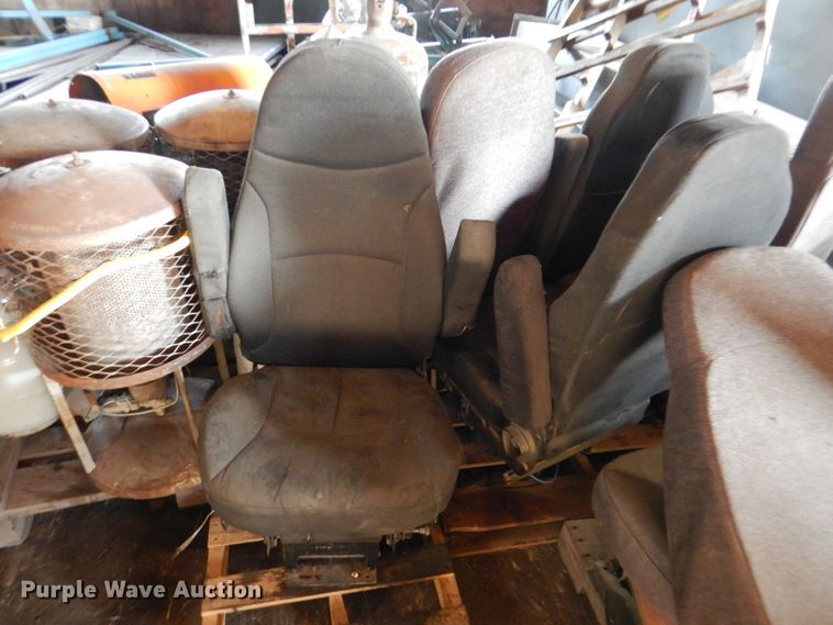 image for item DL2774 (9) air ride seats