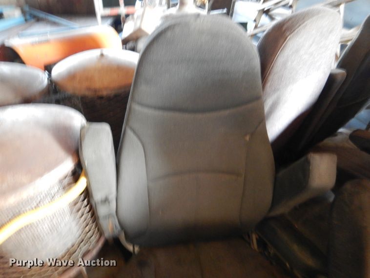 image for item DL2774 (9) air ride seats