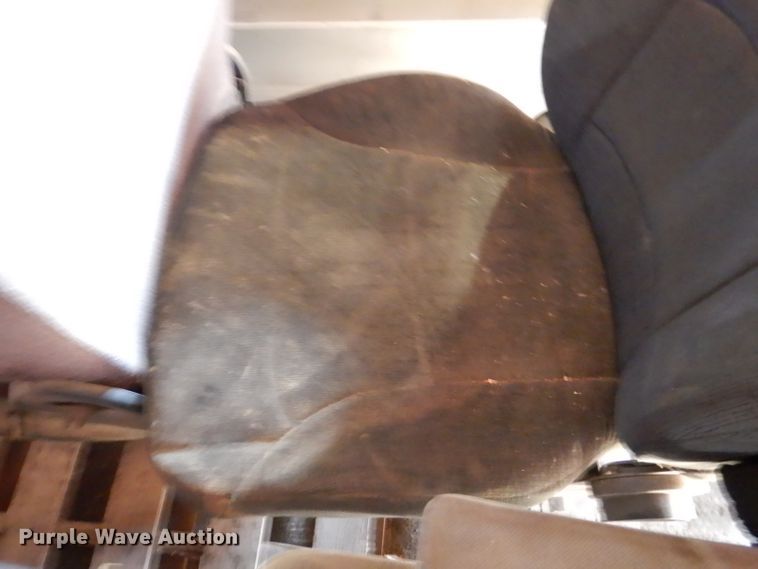 image for item DL2774 (9) air ride seats