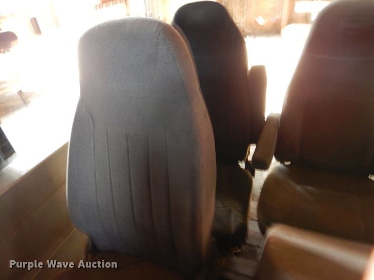 image for item DL2774 (9) air ride seats