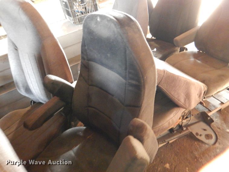 image for item DL2774 (9) air ride seats