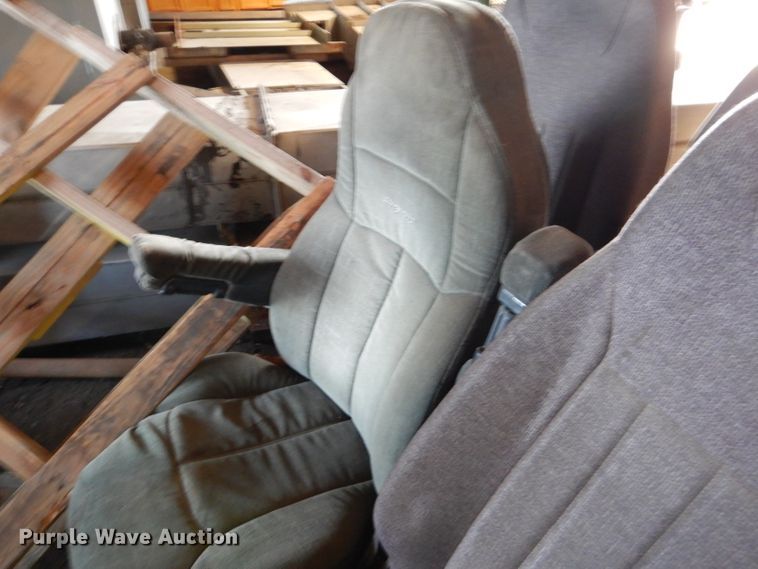 image for item DL2774 (9) air ride seats