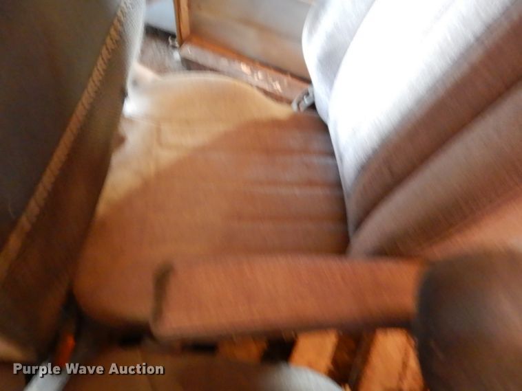 image for item DL2774 (9) air ride seats