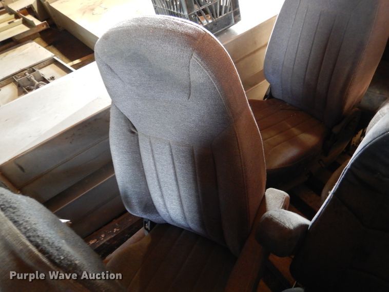 image for item DL2774 (9) air ride seats