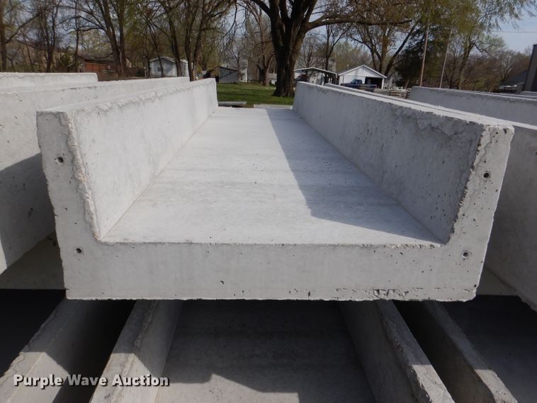 image for item DL2776 (10) concrete feed bunks