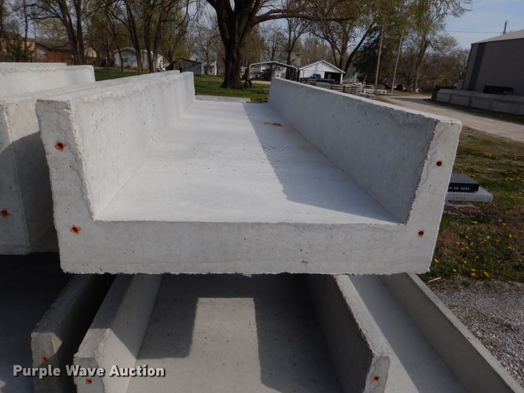 image for item DL2776 (10) concrete feed bunks