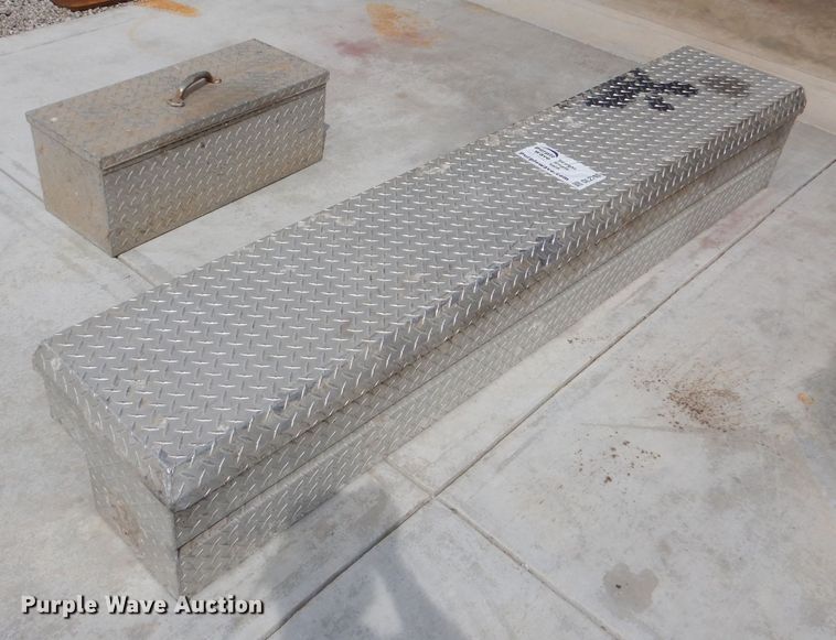 image for item DL2780 (2) toolboxes