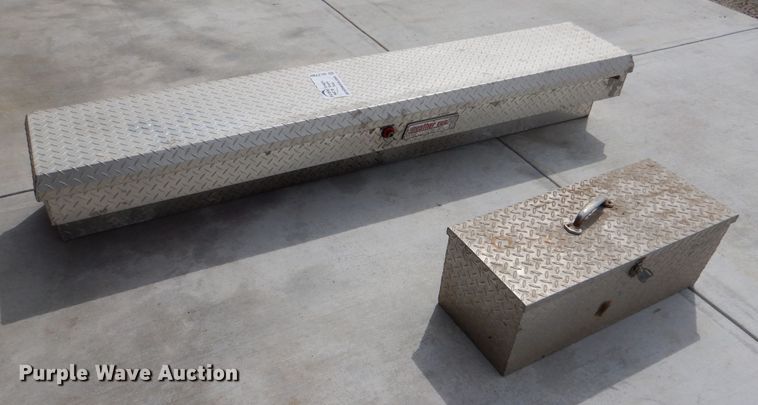 image for item DL2780 (2) toolboxes