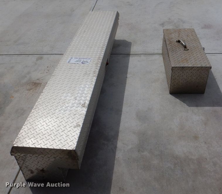 image for item DL2780 (2) toolboxes