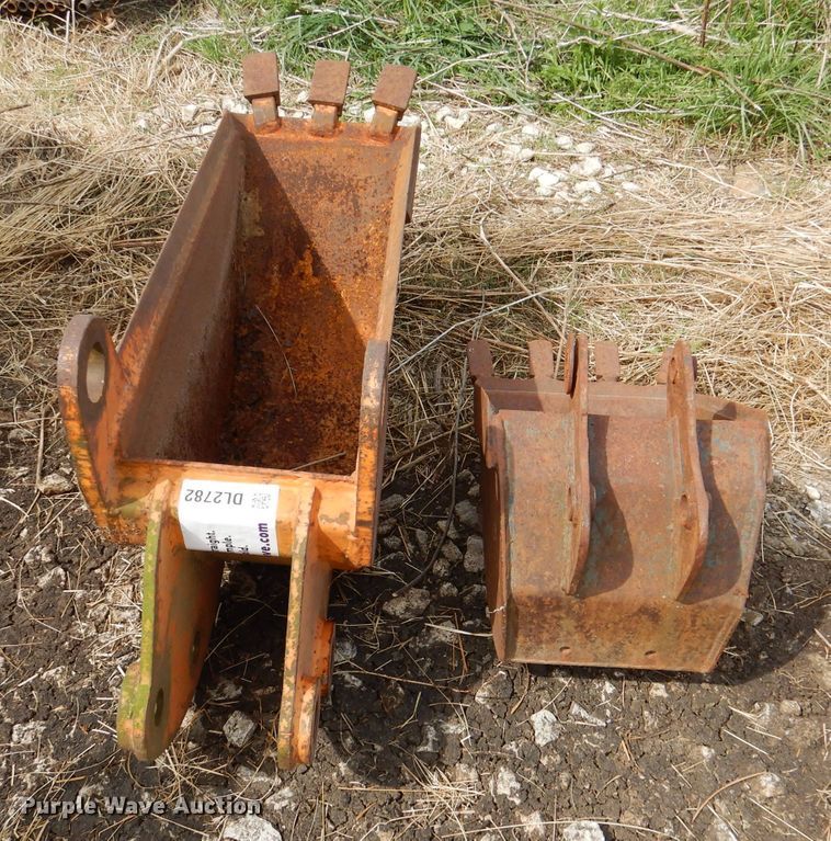 image for item DL2782 (2) backhoe buckets