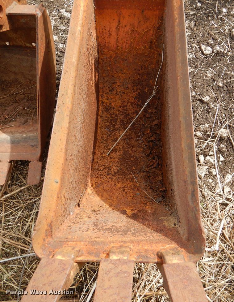 image for item DL2782 (2) backhoe buckets