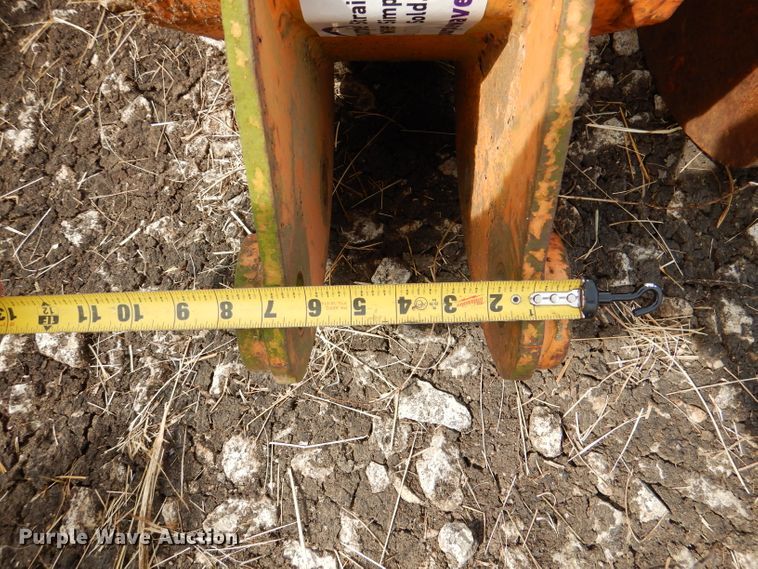 image for item DL2782 (2) backhoe buckets